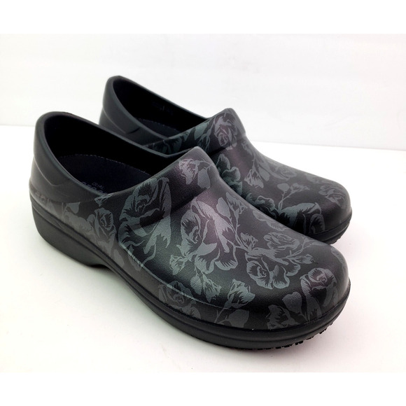 Crocs Neria Pro II Womens Sz 8 Black Floral SlipOn Slip Resistant Work Clog Shoe - Picture 1 of 11
